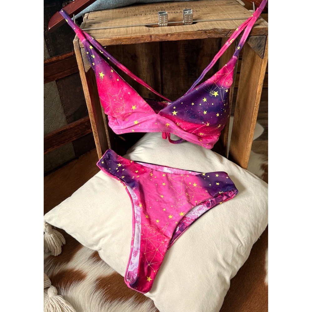 Celestial‎ Purple Pink Galaxy Bikini Set White Crochet CoverUp Skirt XS 3 Piece
